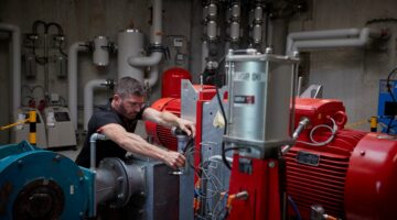 Maintenance d’un équipement de méthanisation sur site.