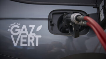 Véhicule ravitaillé au bioGNV (« gaz vert »)